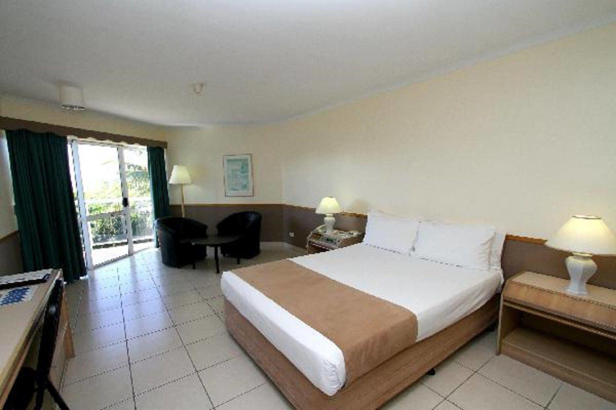Ocean International Hotel แมคคาย ภายนอก รูปภาพ